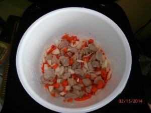мясо с морковью и луком
