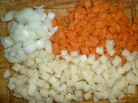 картофель, лук и морковь