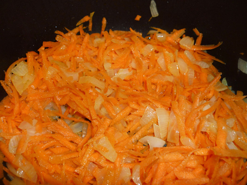 лук с морковью в мультиварке