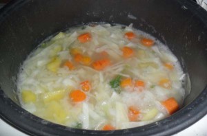добавить в суп овощи